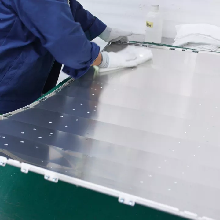 CNC bøjning og buning af metalplader